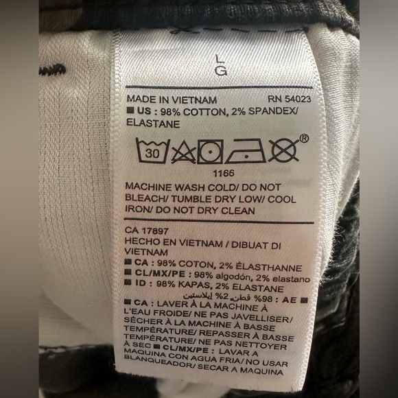 Men’s Old Navy Camo Cargo Joggers - Picture 4 of 5